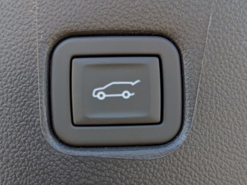 New 2025 Chevrolet Blazer LT w/ Convenience Package image 6