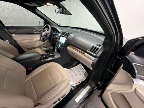 Used 2018 Ford Explorer Limited w/ Equipment Group 301A image 29