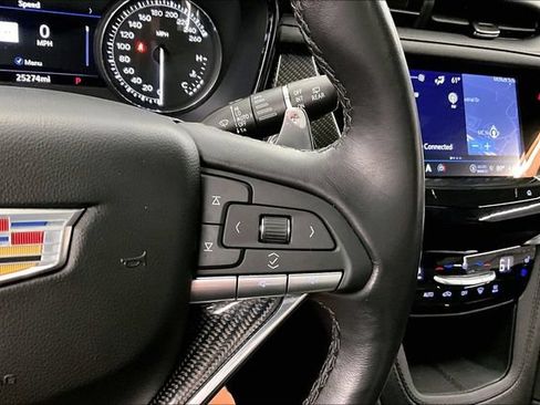 Used 2024 Cadillac XT6 Sport w/ LPO, ONYX Package AWD/4WD image 28