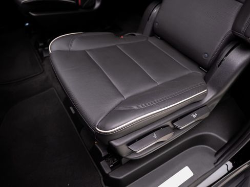 Used 2023 Cadillac Escalade ESV Premium Luxury w/ LPO, Floor Liner Package AWD/4WD image 71