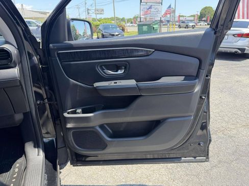 Used 2023 Honda Pilot Elite image 13