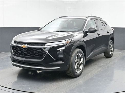 New 2026 Chevrolet Trax LT w/ Driver Confidence Package image 10