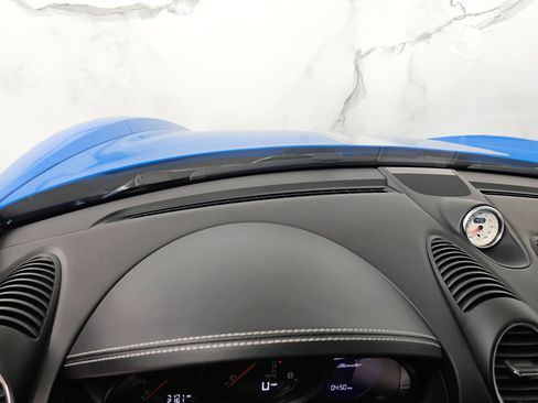 Used 2024 Porsche 718 Boxster RWD image 14