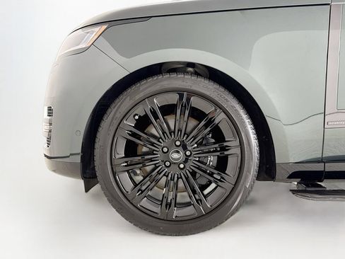 Used 2023 Land Rover Range Rover Autobiography AWD/4WD image 28