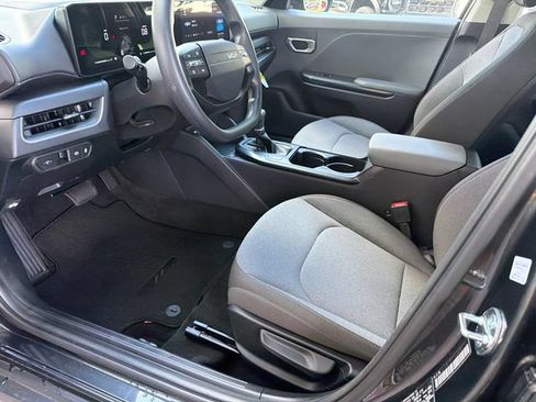 Used 2025 Kia K4 FWD image 9