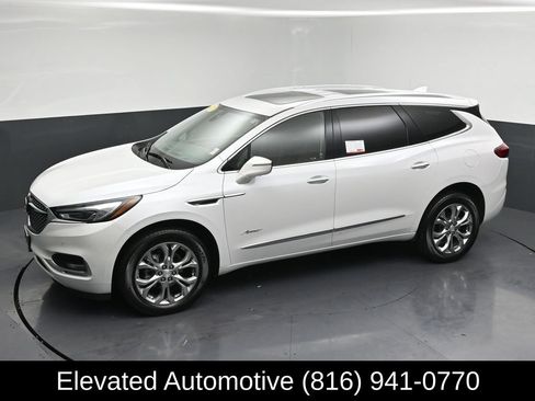 Used 2021 Buick Enclave Avenir w/ Avenir Technology Package AWD/4WD image 29