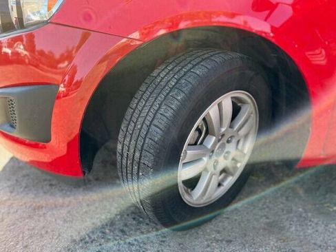 Used 2016 Chevrolet Sonic LT image 19