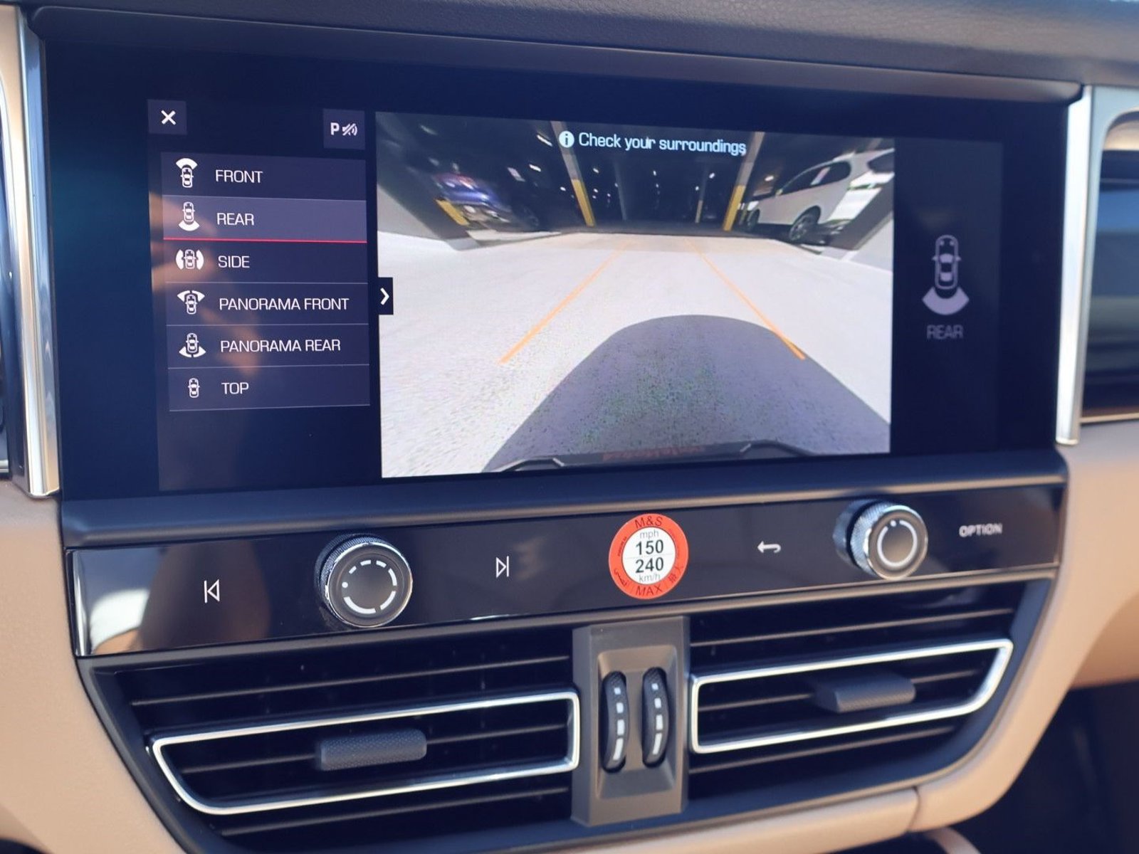 Certified 2026 Porsche Macan AWD/4WD image 19