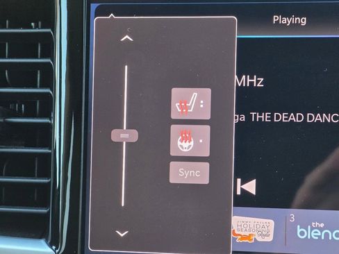 Used 2024 Chrysler Pacifica Touring-L image 13