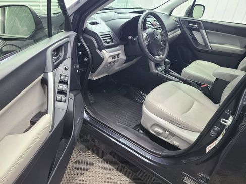Used 2015 Subaru Forester 2.5i Touring w/ Eyesight & Navigation System AWD/4WD image 21