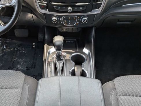 Used 2023 Chevrolet Traverse LT FWD image 20