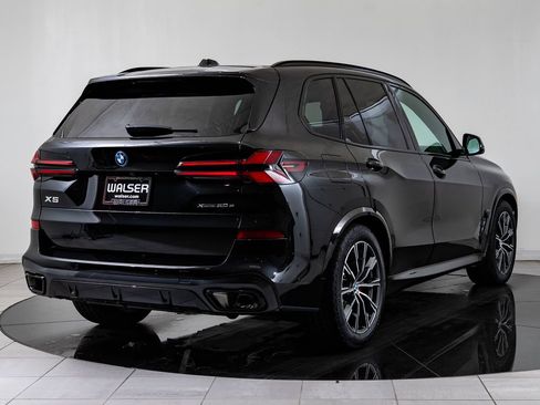 New 2026 BMW X5 xDrive50e w/ M Sport Package AWD/4WD image 10