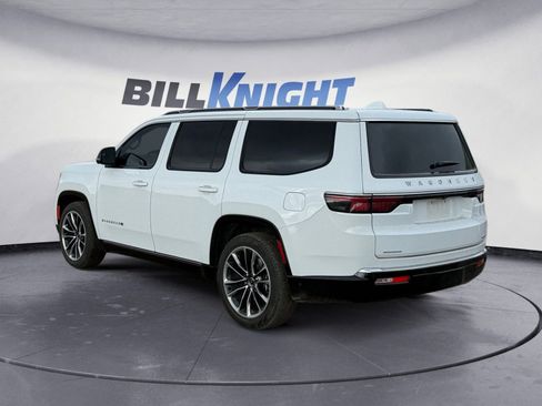 Used 2023 Jeep Wagoneer Series III w/ Premium Group I image 3