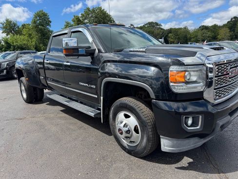 Used 2018 GMC Sierra 3500 Denali AWD/4WD image 12