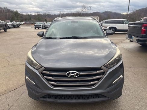 Used 2016 Hyundai Tucson SE w/ Option Group 02 image 2