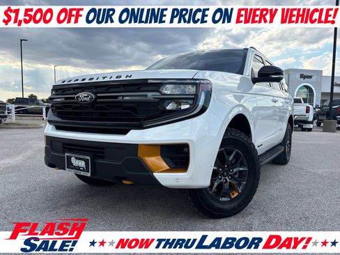 Used 2025 Ford Expedition Tremor AWD/4WD image 1