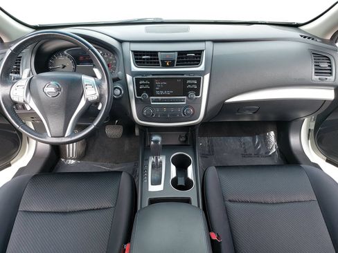 Used 2016 Nissan Altima 2.5 SR FWD image 9