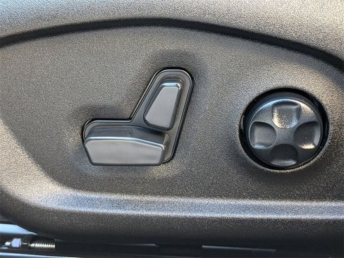 Used 2025 Alfa Romeo Tonale w/ Premium Package image 22