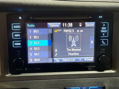 Used 2017 Toyota Sienna XLE AWD/4WD image 14