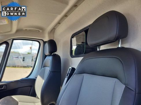 Used 2025 RAM ProMaster 2500 w/ Convenience Group FWD image 18