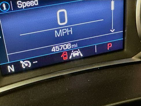 Used 2024 GMC Terrain SLE AWD/4WD image 19