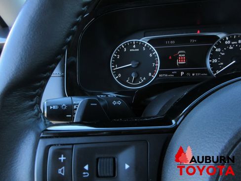 Used 2024 Nissan Pathfinder SL AWD/4WD image 16