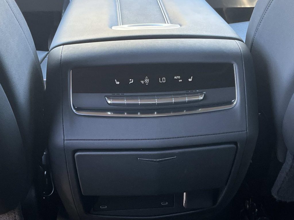 Certified 2025 Cadillac Escalade Sport AWD/4WD image 66