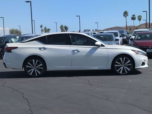 Used 2019 Nissan Altima 2.5 Platinum image 5