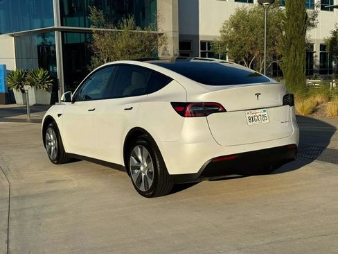 Used 2023 Tesla Model Y Long Range AWD/4WD image 9