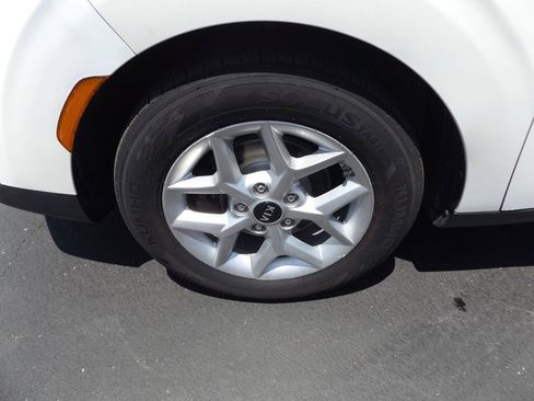 Used 2020 Kia Soul S FWD image 32