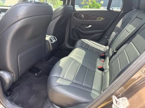 Used 2018 Mercedes-Benz GLC 300 4MATIC image 34