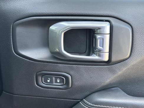 Used 2022 Jeep Wrangler Unlimited Sahara w/ Cold Weather Group image 14