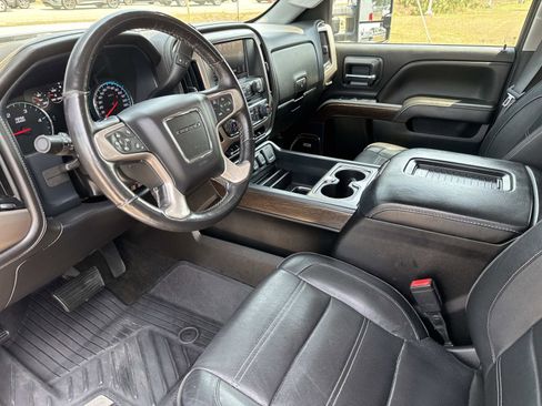 Used 2018 GMC Sierra 2500 Denali w/ Duramax Plus Package AWD/4WD image 28