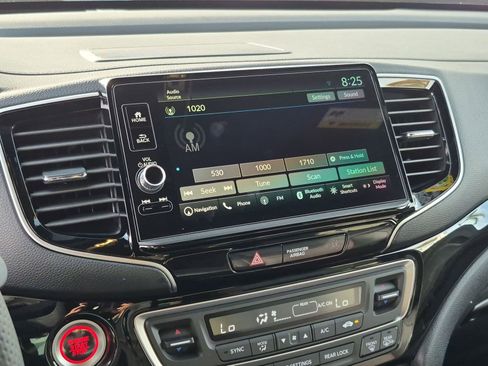 New 2026 Honda Ridgeline Black Edition image 3