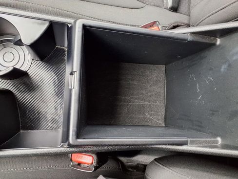 Used 2025 Kia Sportage LX image 12