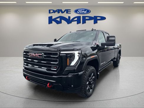 Used 2025 GMC Sierra 2500 AT4 w/ AT4 Premium Plus Package AWD/4WD image 3