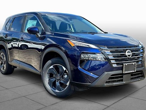 Used 2025 Nissan Rogue SV FWD image 2
