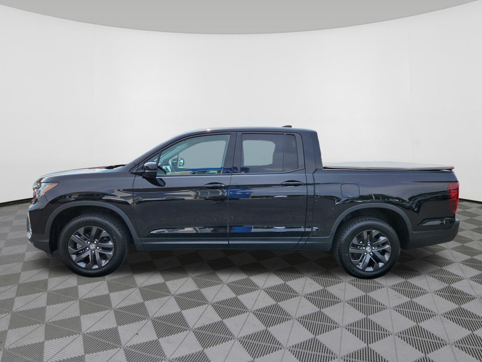 Certified 2024 Honda Ridgeline Sport image 5
