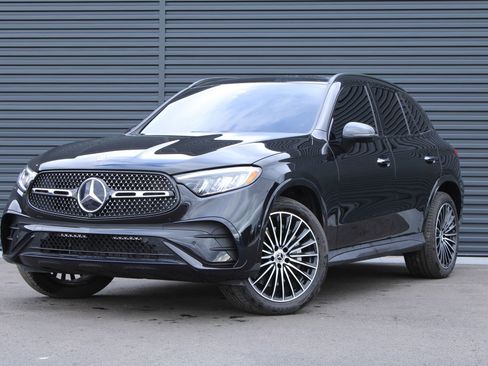 Used 2024 Mercedes-Benz GLC 300 4MATIC image 1