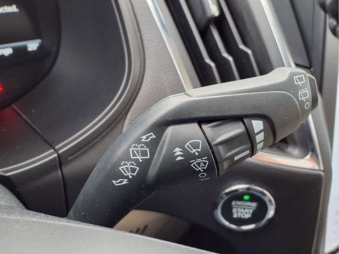 Used 2024 Ford Edge Titanium image 17