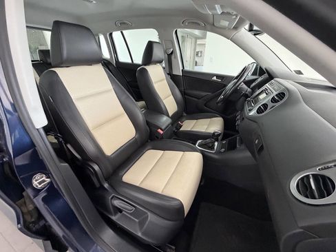 Used 2016 Volkswagen Tiguan S image 14