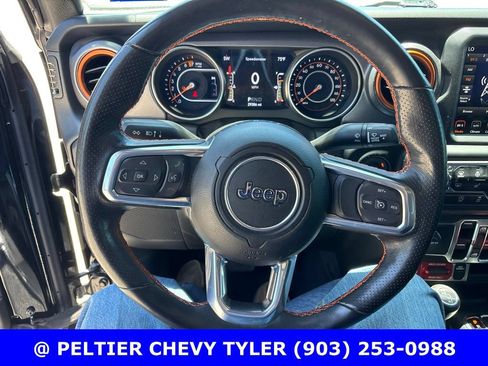 Used 2023 Jeep Gladiator Mojave w/ LED Lighting Group AWD/4WD image 13
