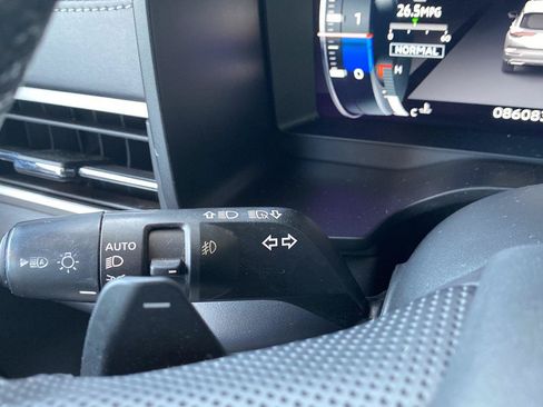 Used 2023 Mitsubishi Outlander SE Black Edition AWD/4WD image 39