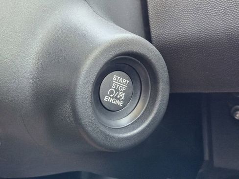 Used 2025 RAM ProMaster 2500 FWD image 22