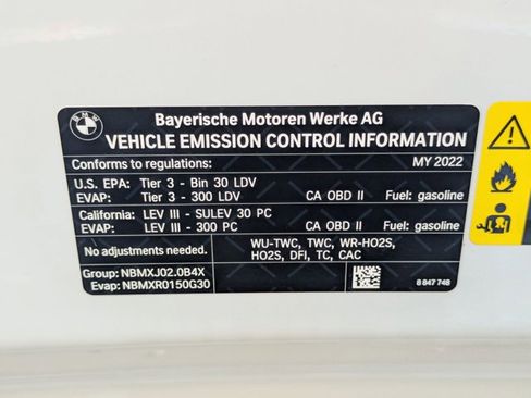 Used 2022 BMW 330i Sedan w/ Driving Assistance Package image 25