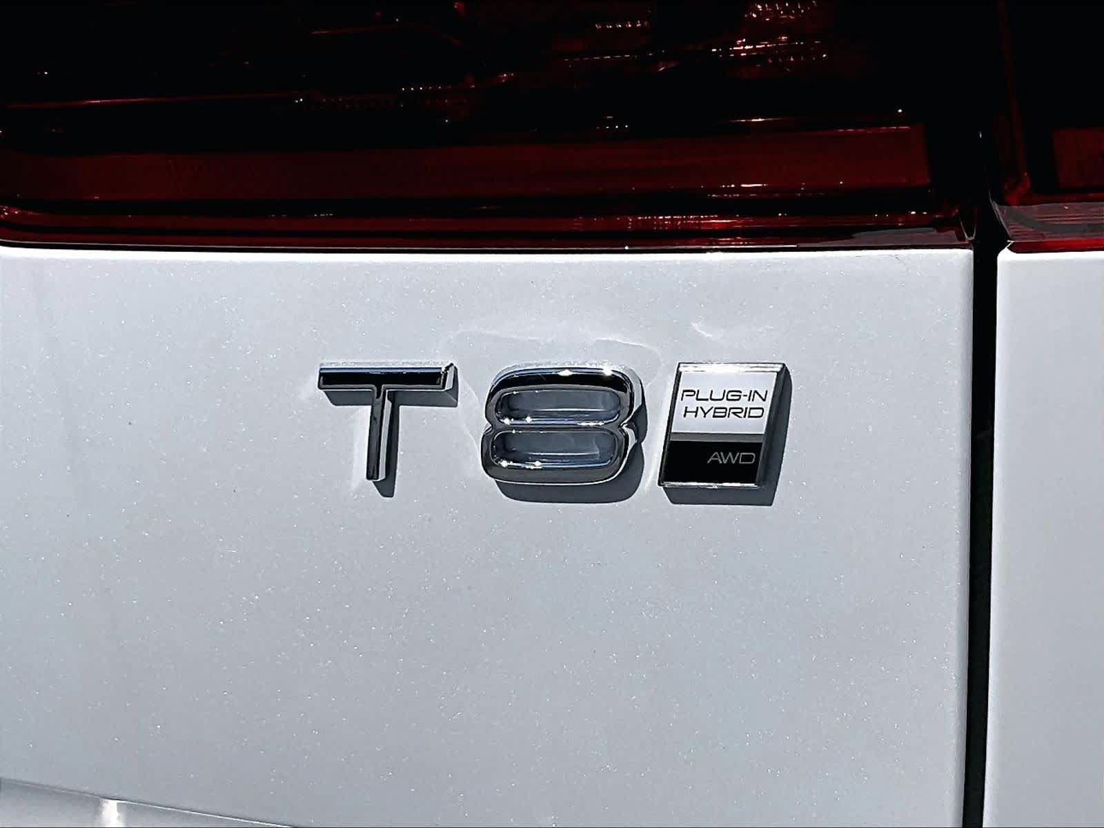 Used 2026 Volvo XC60 T8 Plus w/ Protection Package Premier AWD/4WD image 11