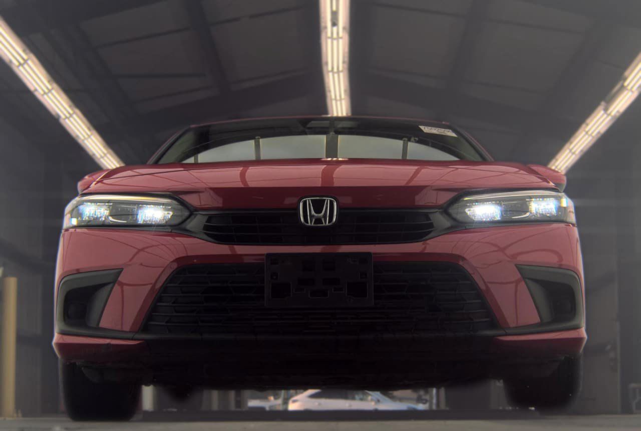 Used 2023 Honda Civic EX image 3
