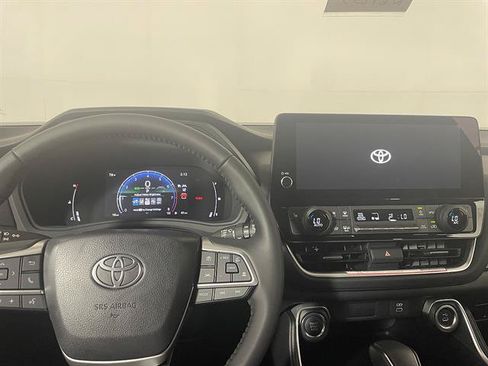 New 2026 Toyota Grand Highlander AWD image 17