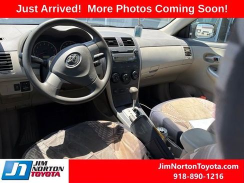 Used 2010 Toyota Corolla LE FWD image 7