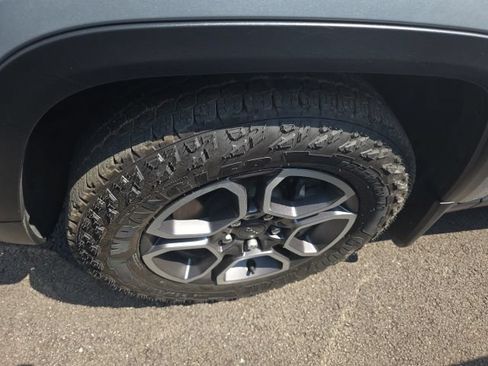 Used 2023 Jeep Grand Cherokee Trailhawk AWD/4WD image 15